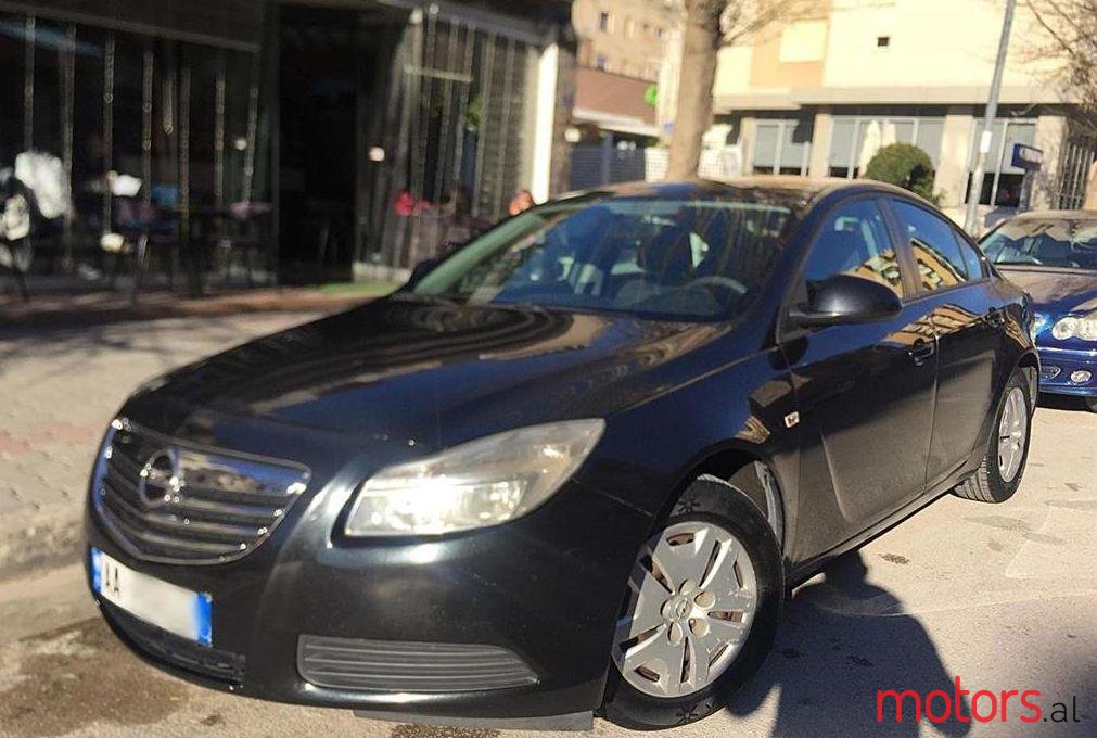 2010' Opel Insignia photo #1