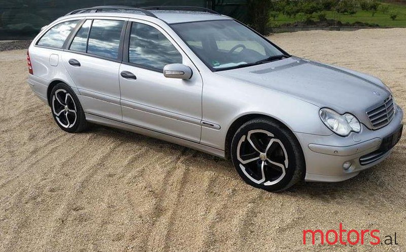 2005' Mercedes-Benz C 220 photo #2