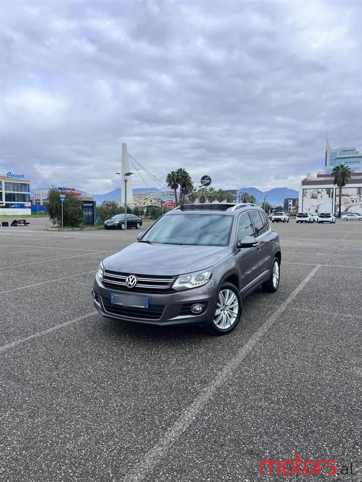 2014' Volkswagen Tiguan photo #1