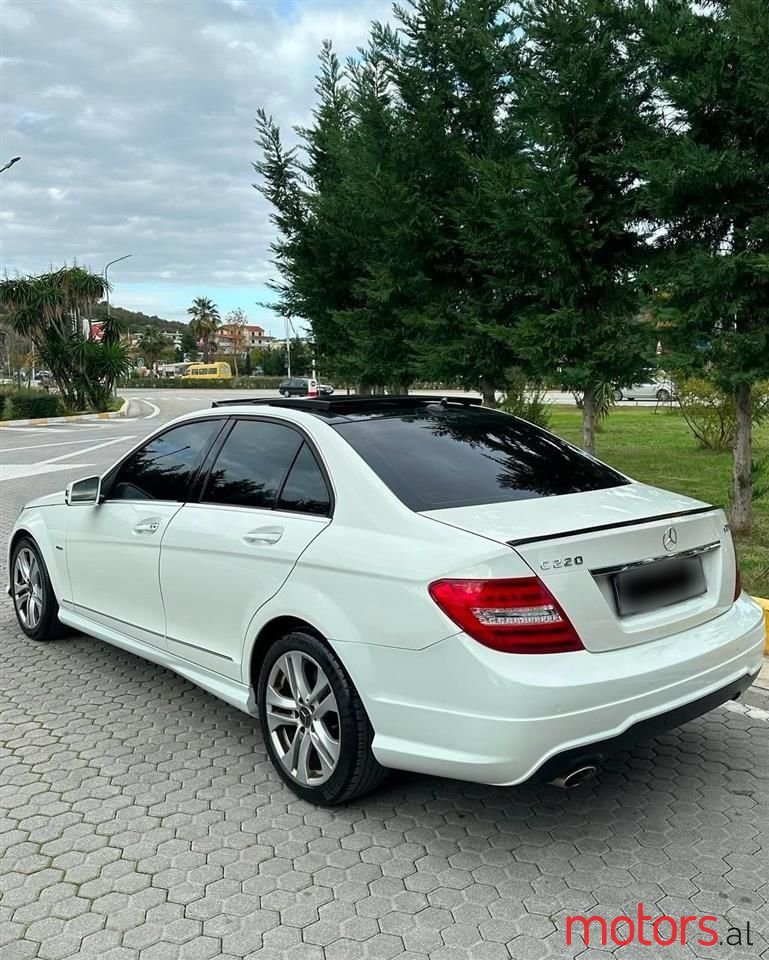 2013' Mercedes-Benz C 220 photo #5