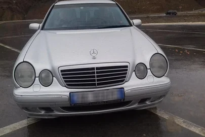 2001' Mercedes-Benz 270