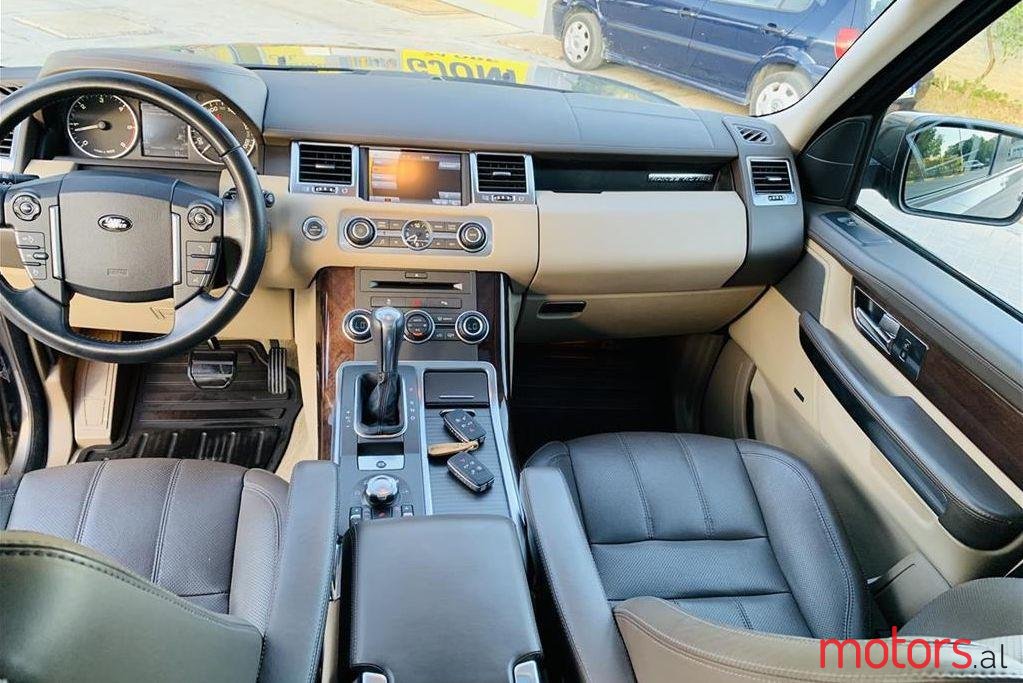 2010' Land Rover Range Rover Sport photo #1