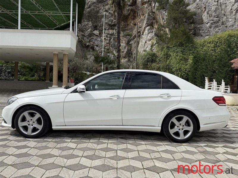2014' Mercedes-Benz E 250 photo #3