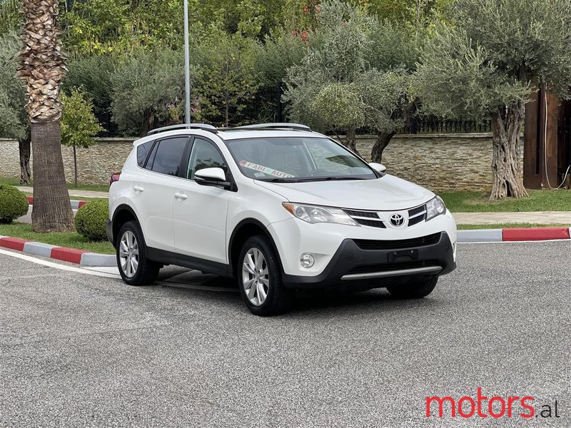 2013' Toyota RAV4 photo #2