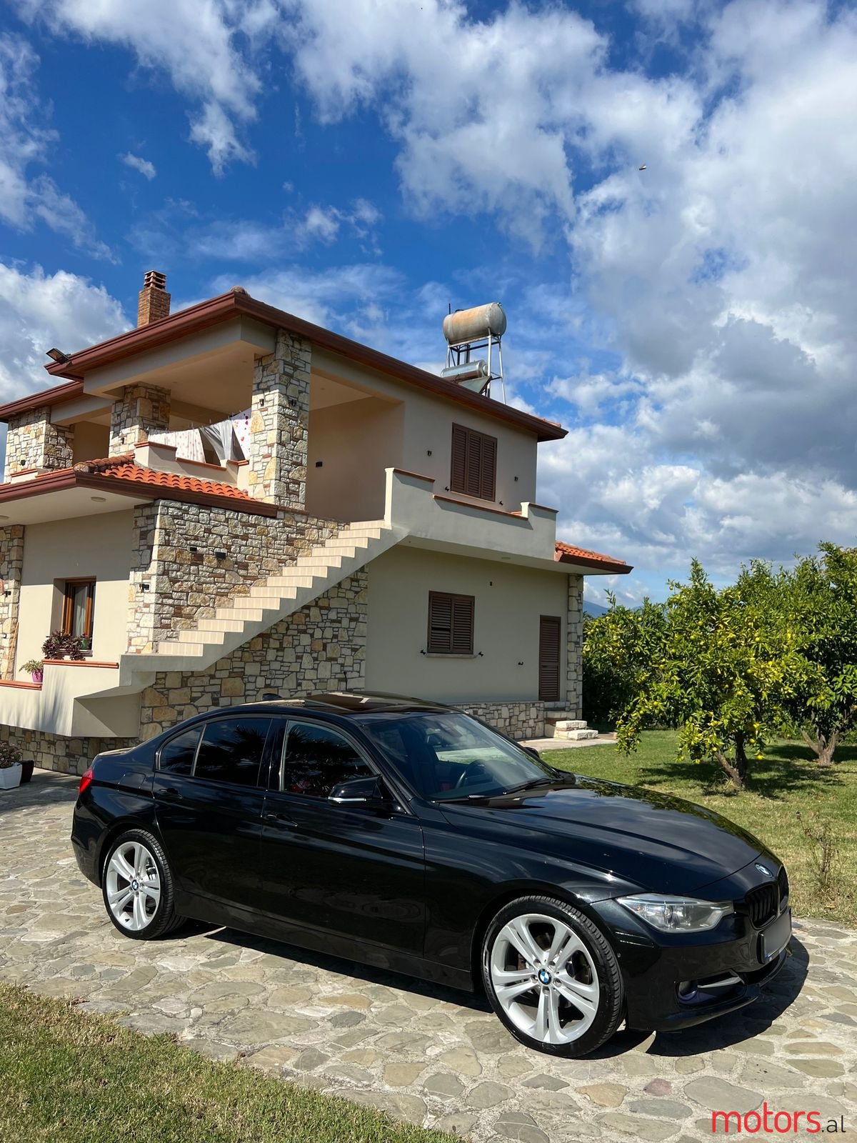 2014' BMW 320 photo #3