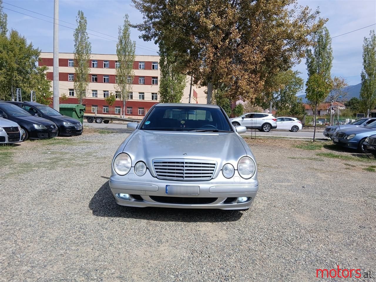 2000' Mercedes-Benz E 220 photo #2