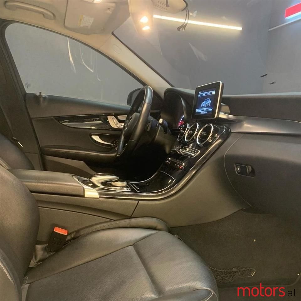 2016' Mercedes-Benz C 200 photo #5