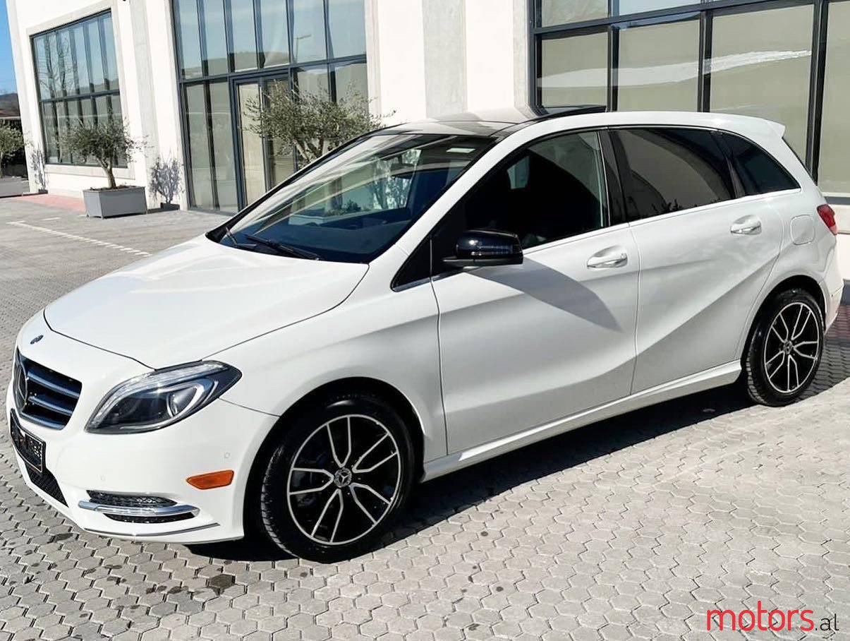 2015' Mercedes-Benz B 200 photo #2