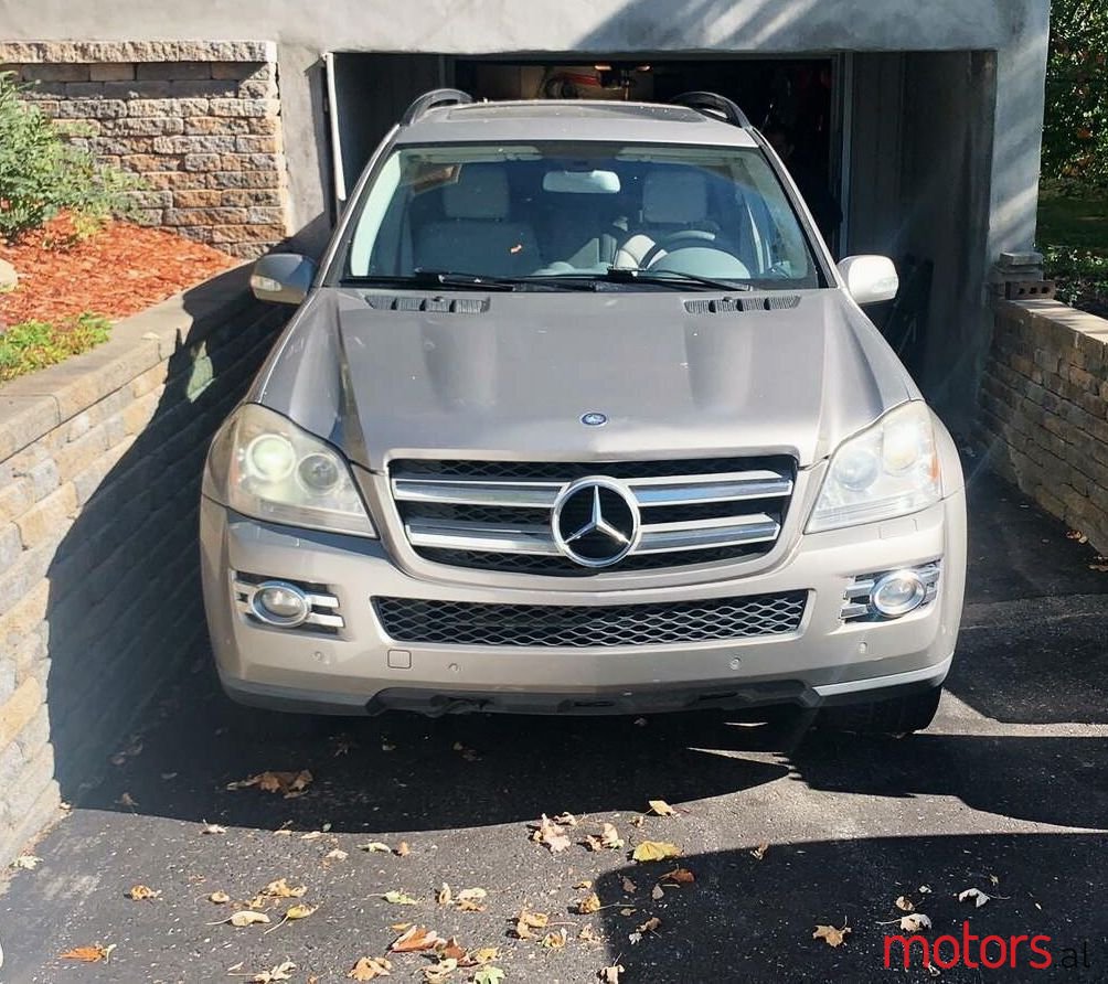 2008' Mercedes-Benz GL 320 photo #1