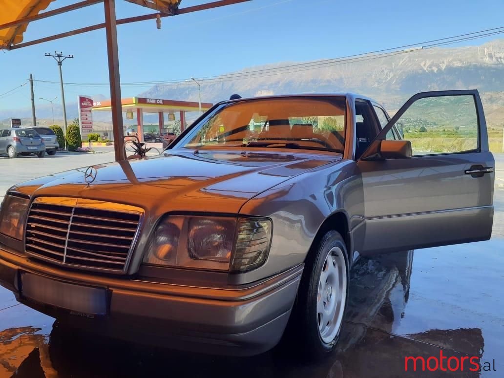 1994' Mercedes-Benz E 250 photo #1