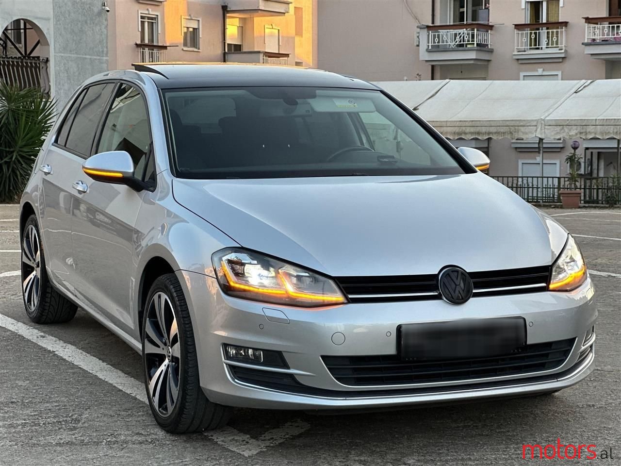 2015' Volkswagen Golf photo #4