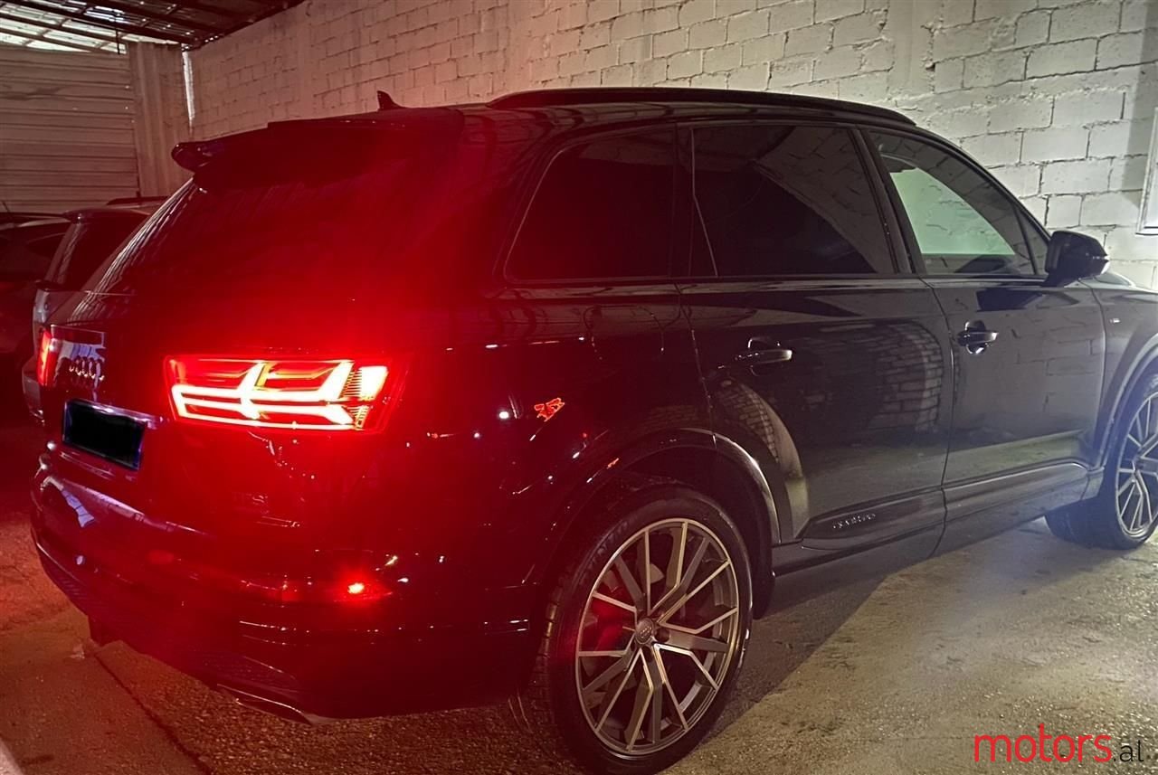 2017' Audi Q7 photo #4