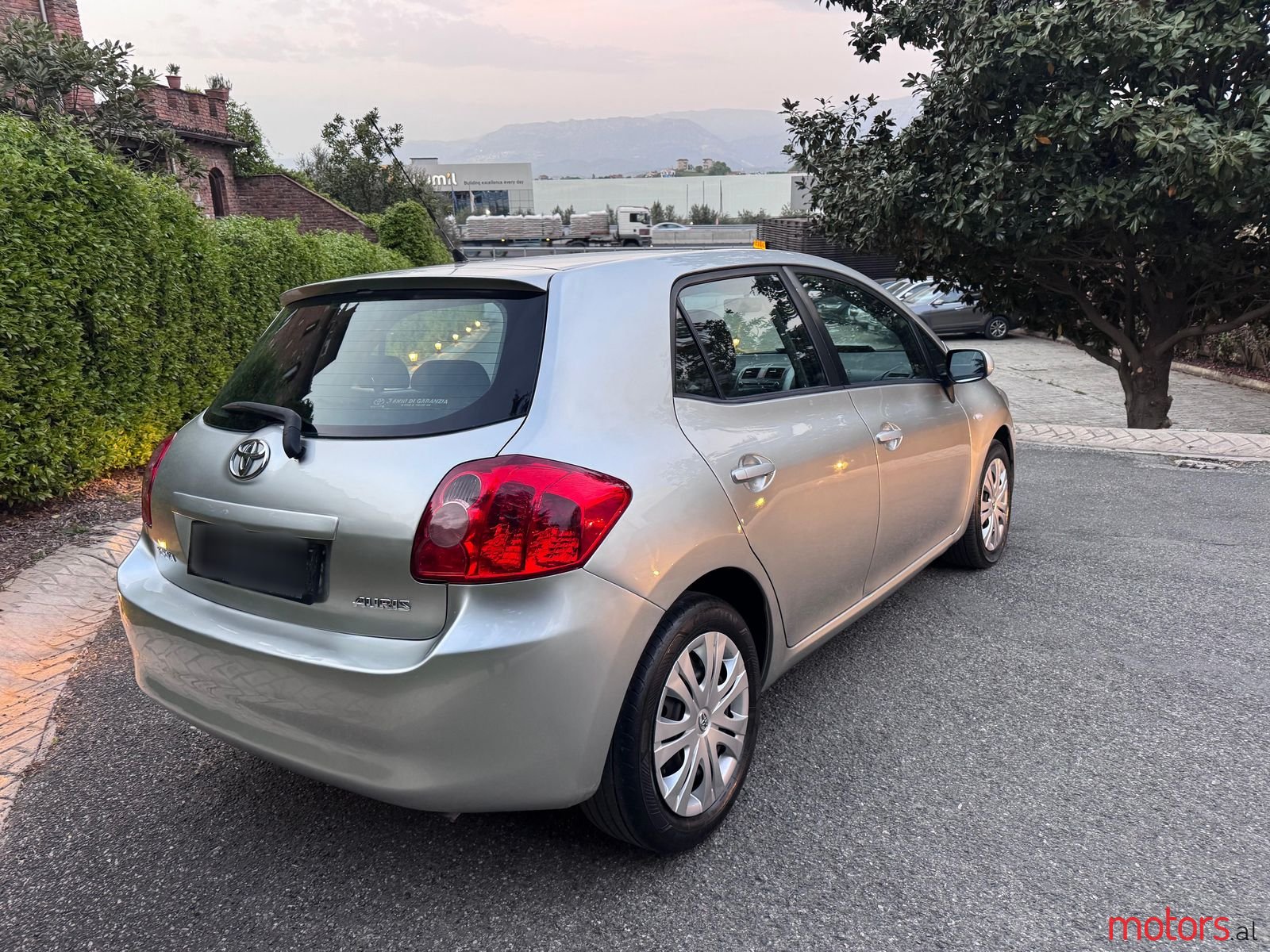 2008' Toyota Auris photo #5