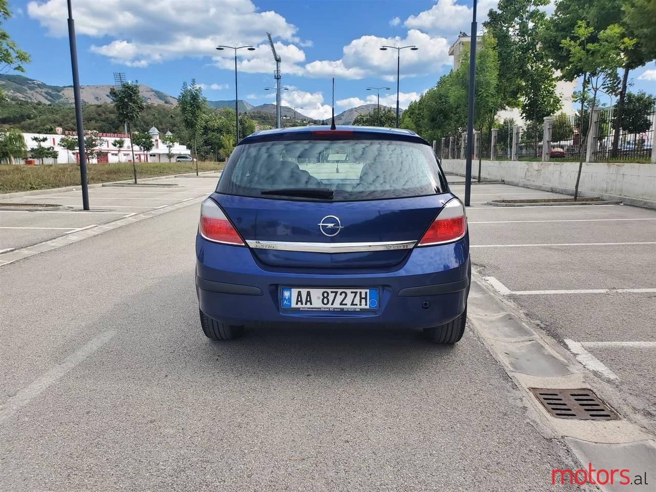 2005' Opel Astra photo #2