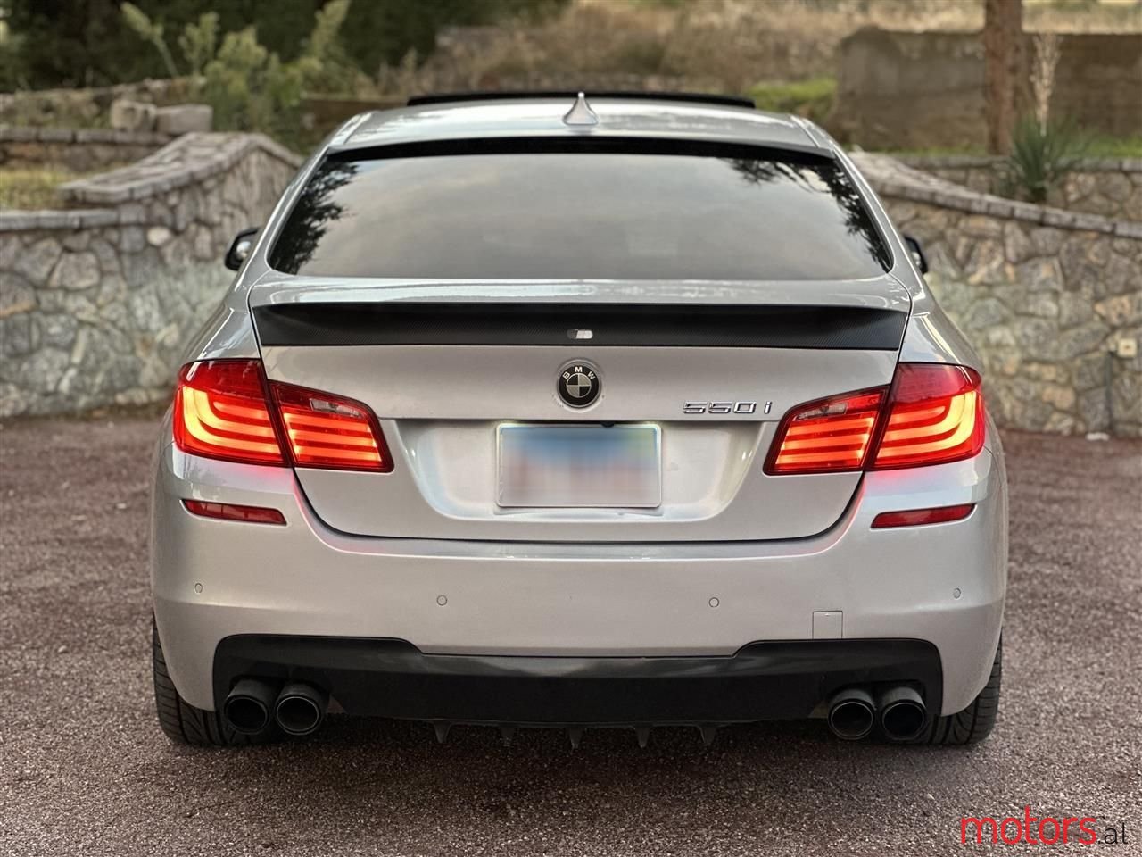 2011' BMW 550 photo #5