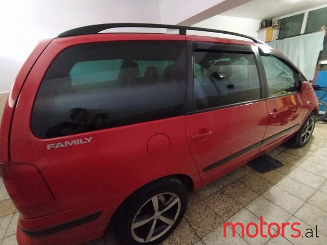 2003' Volkswagen Sharan photo #2