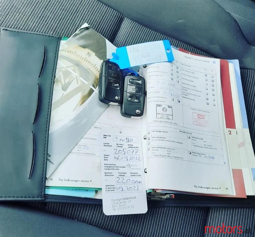 2005' Volkswagen Golf photo #5