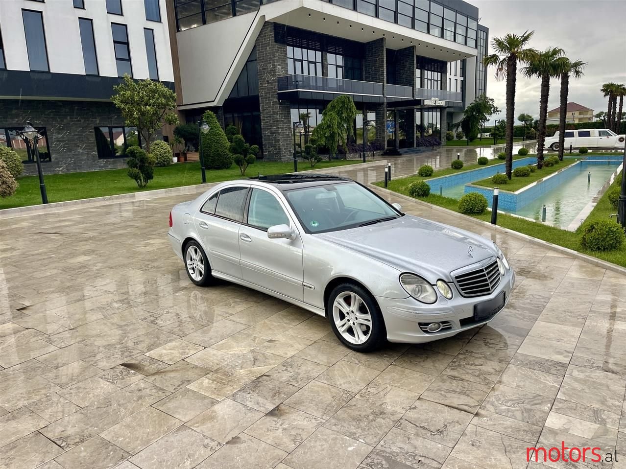 2007' Mercedes-Benz E 280 photo #2