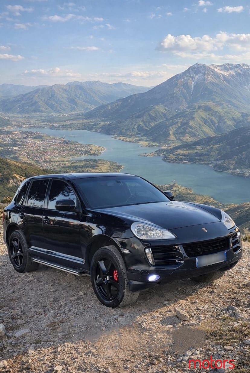 2009' Porsche Cayenne photo #1