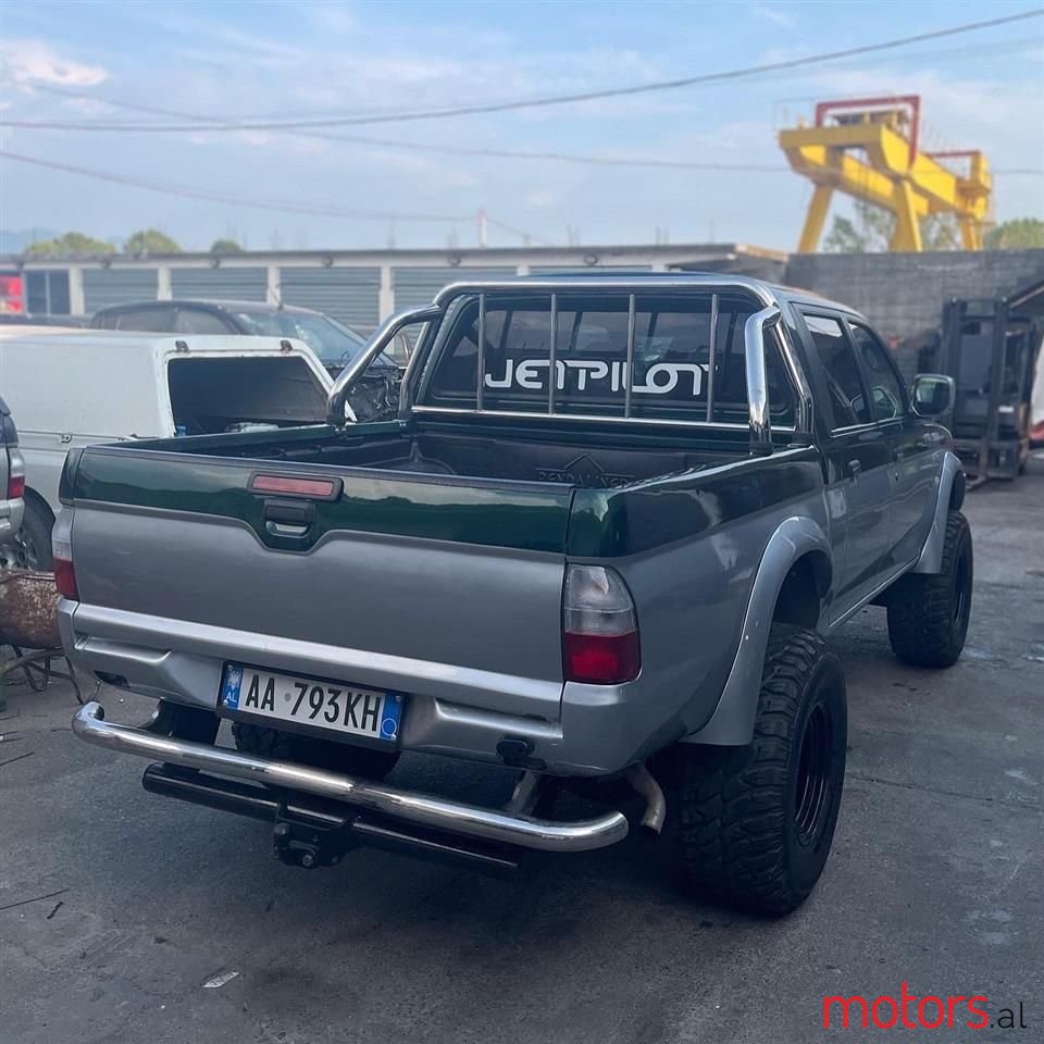 2002' Mitsubishi L200 photo #6