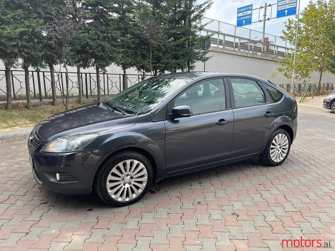 2009' Ford Focus photo #1