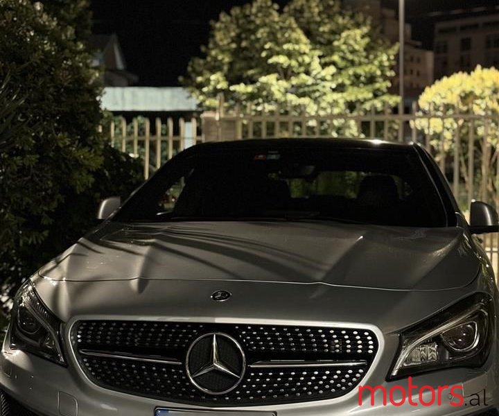 2013' Mercedes-Benz CLA 250 photo #5