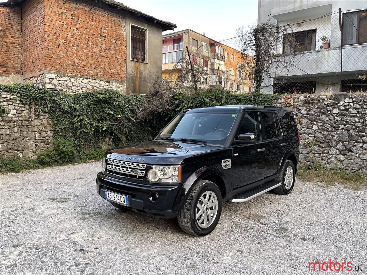 2010' Land Rover Discovery photo #1