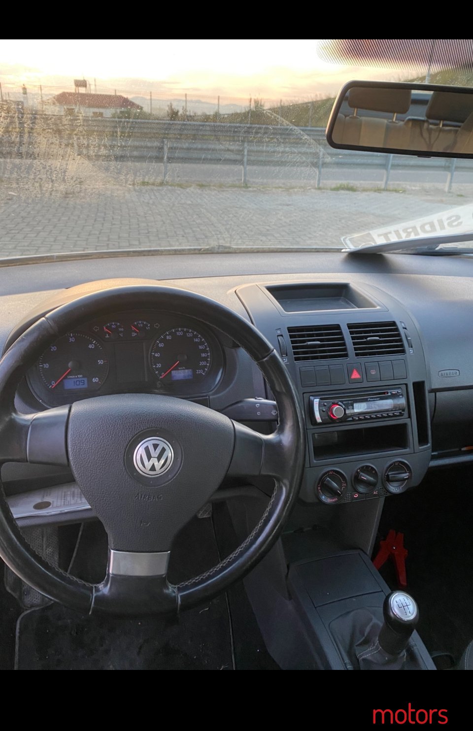 2008' Volkswagen photo #7