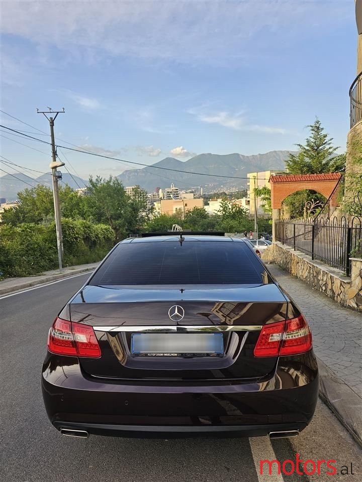 2010' Mercedes-Benz E 350 photo #5