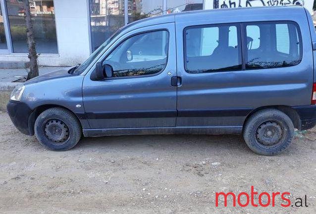 2008' Peugeot Partner photo #1