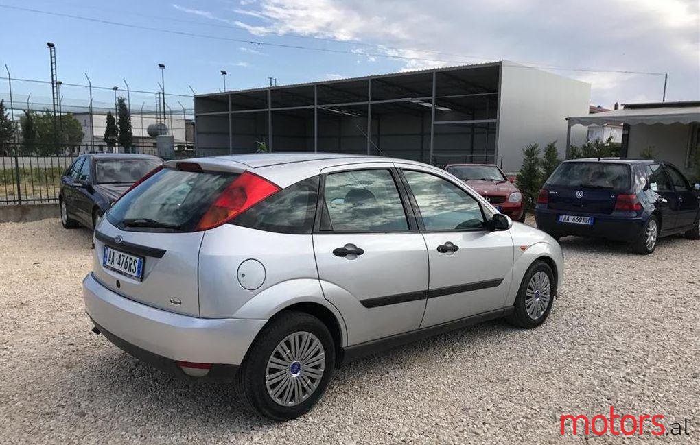 2001' Ford Focus photo #2