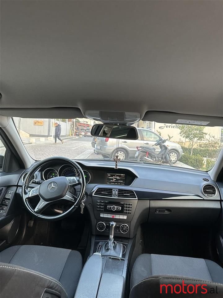 2014' Mercedes-Benz C 180 photo #4