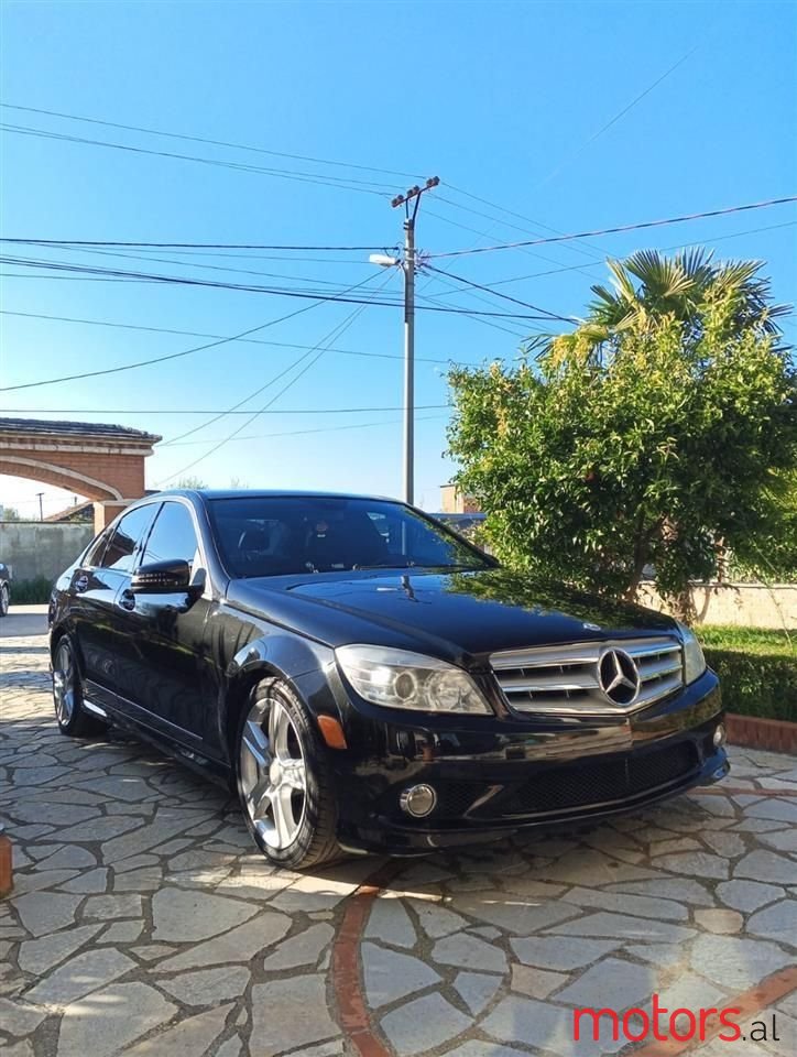 2011' Mercedes-Benz C 300 photo #1
