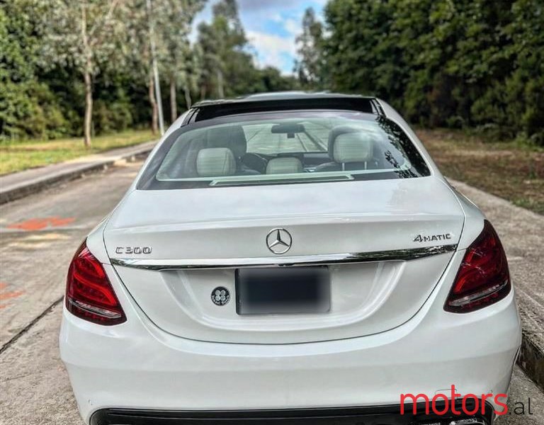 2016' Mercedes-Benz C 300 photo #6