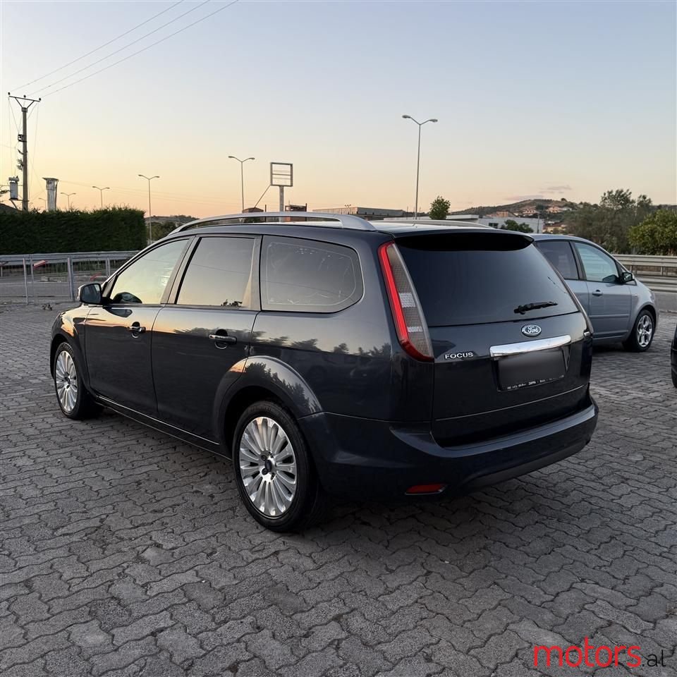 2009' Ford Focus photo #3