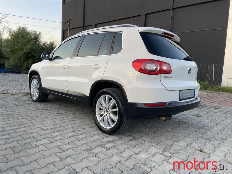 2009' Volkswagen Tiguan photo #4