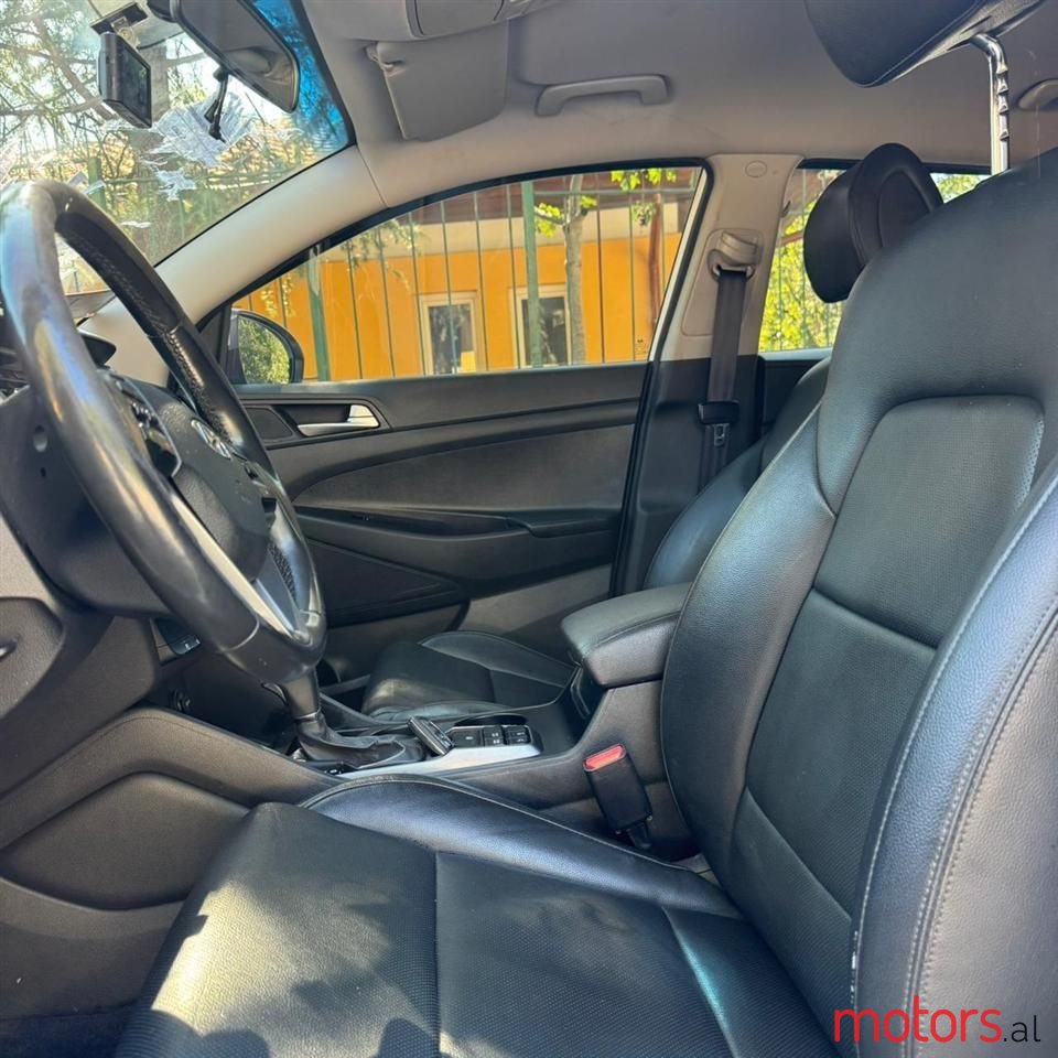 2015' Hyundai Tucson photo #6