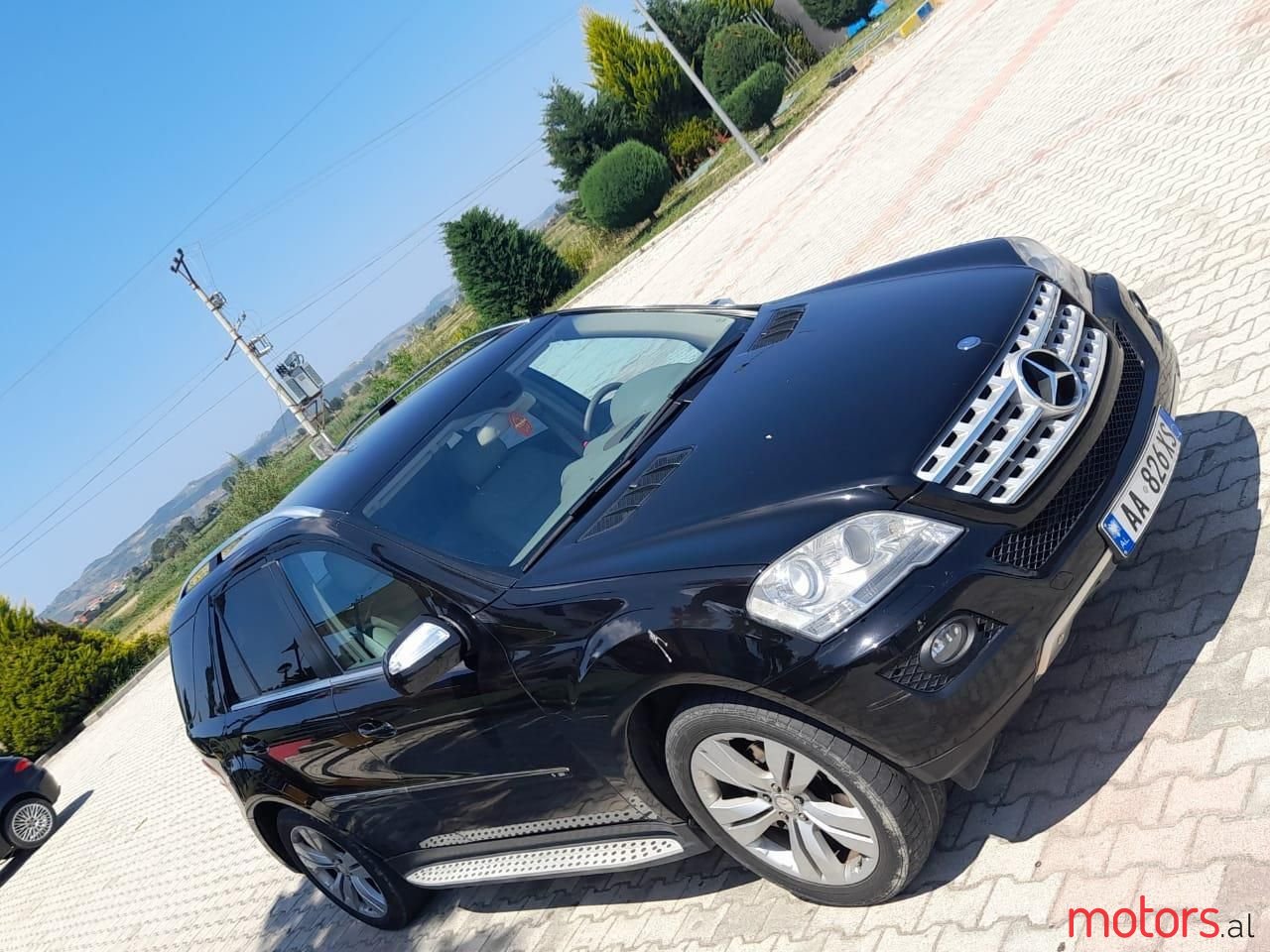 2011' Mercedes-Benz ML 350 photo #1