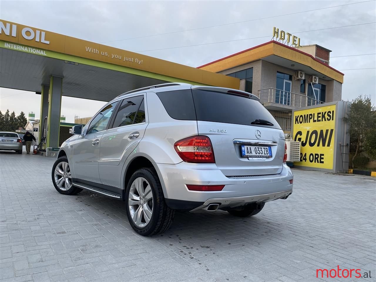 2011' Mercedes-Benz ML 350 photo #6