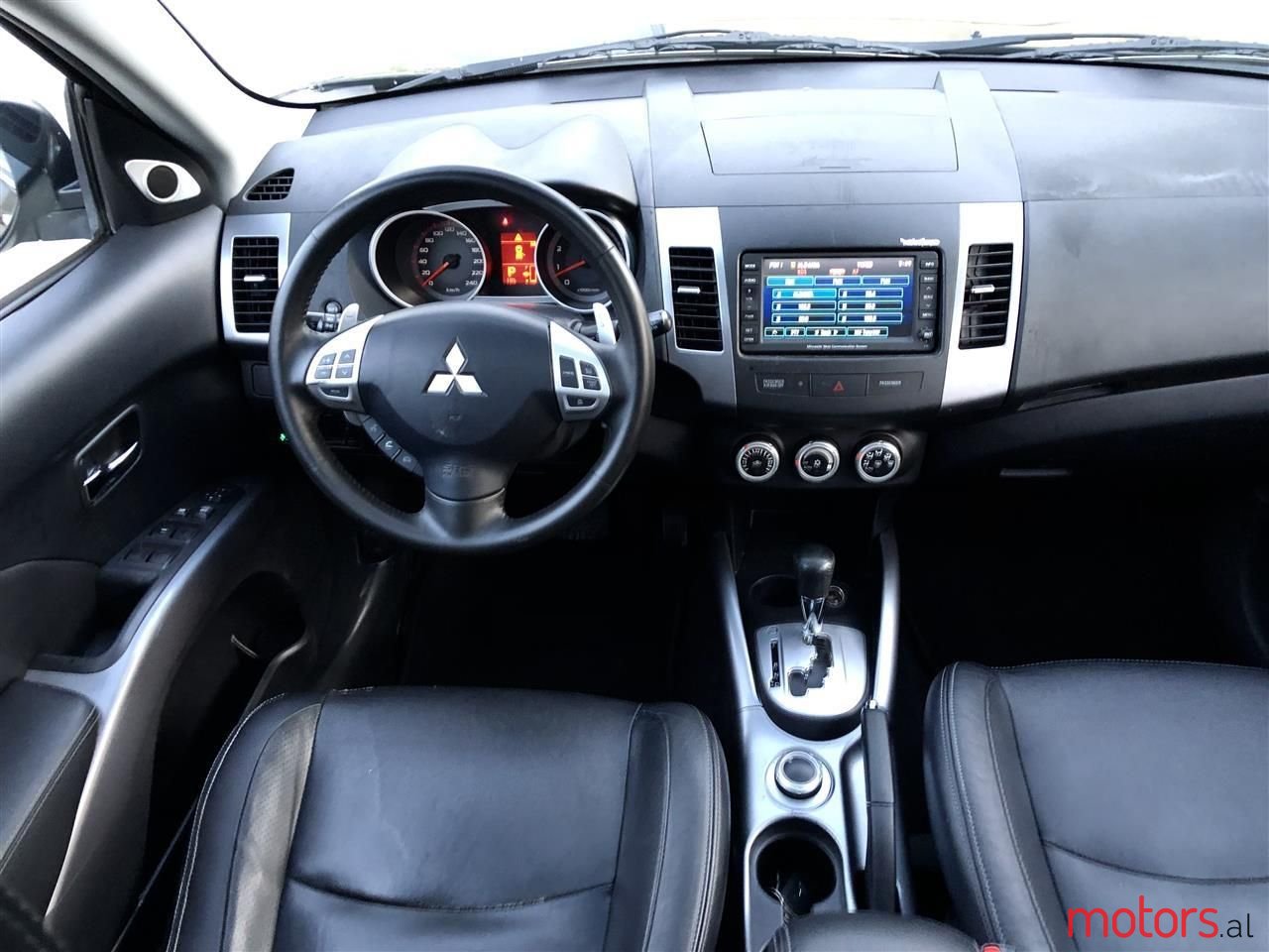 2008' Mitsubishi Outlander photo #4