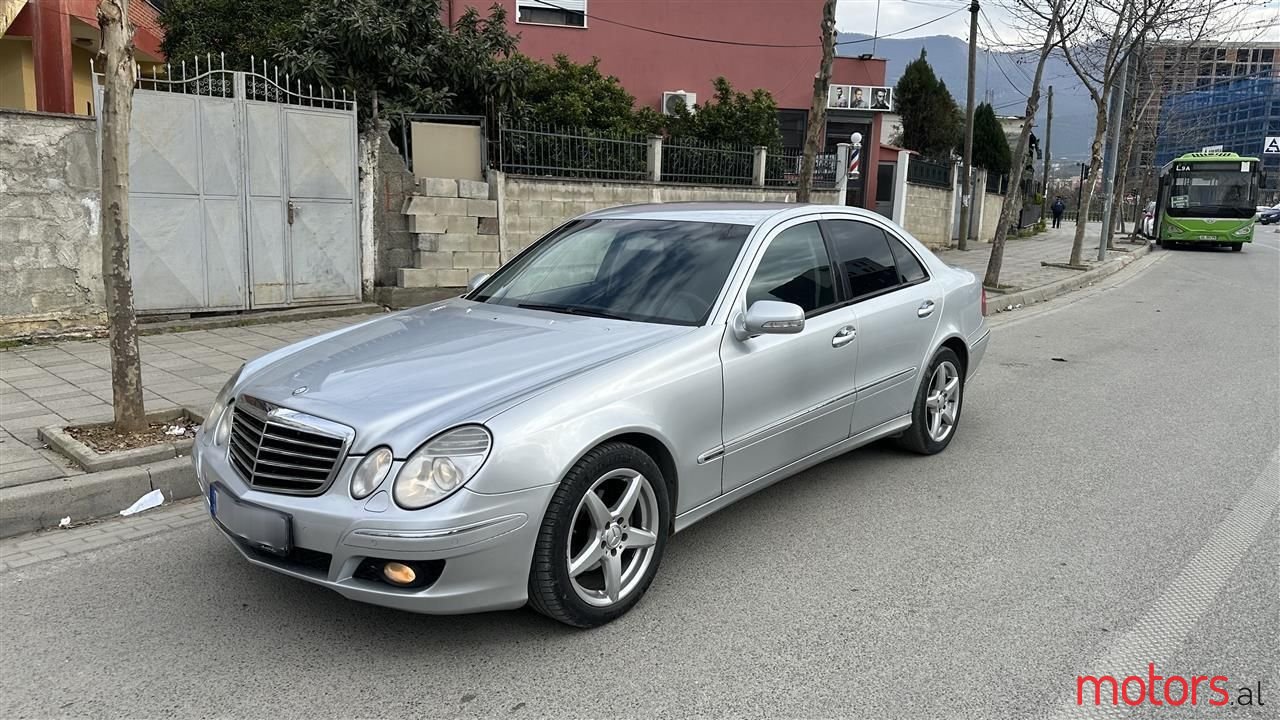 2009' Mercedes-Benz E 220 photo #1