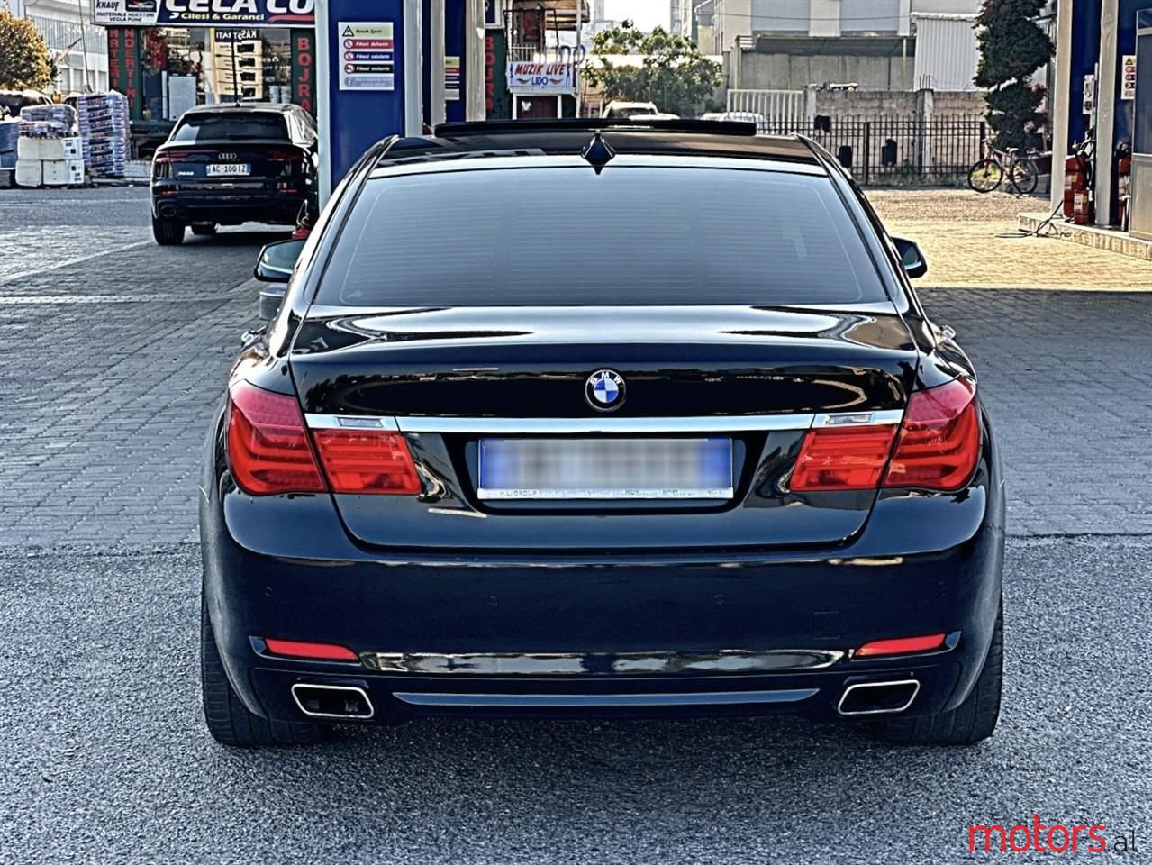 2009' BMW 730 photo #5