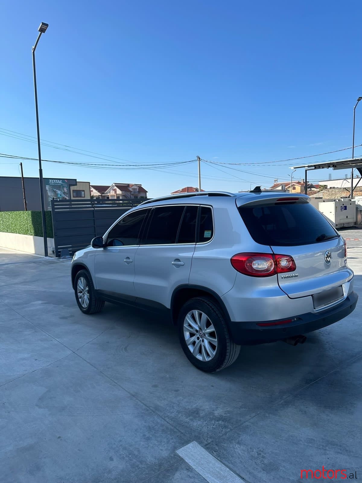 2011' Volkswagen Tiguan VOLKSWAGEN Tiguan full options photo #6