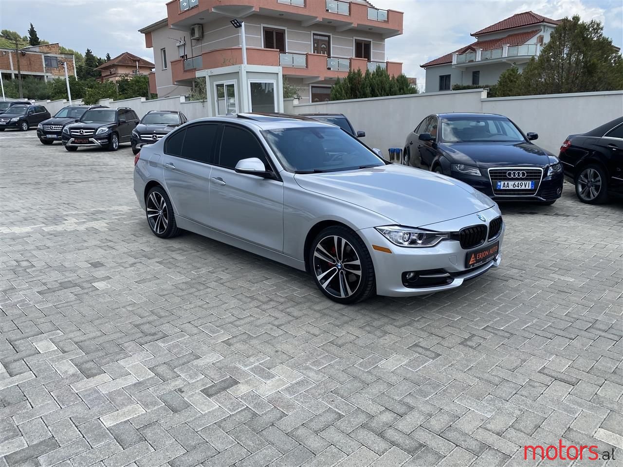 2013' BMW 328 photo #2