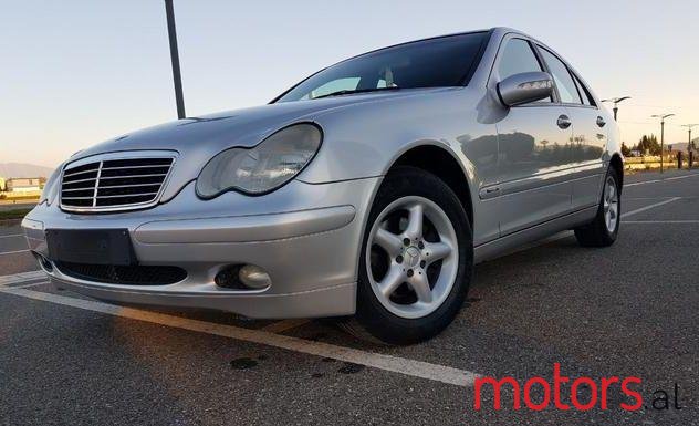 2002' Mercedes-Benz C-Class photo #1