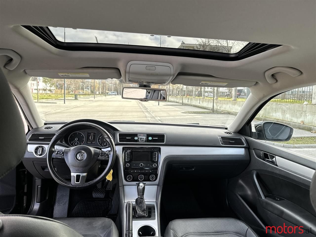 2013' Volkswagen Passat photo #4