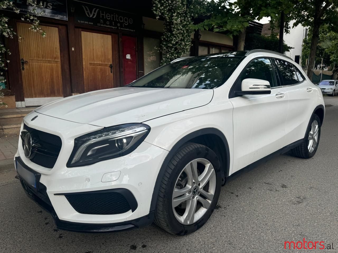 2019' Mercedes-Benz GLA 250 photo #2