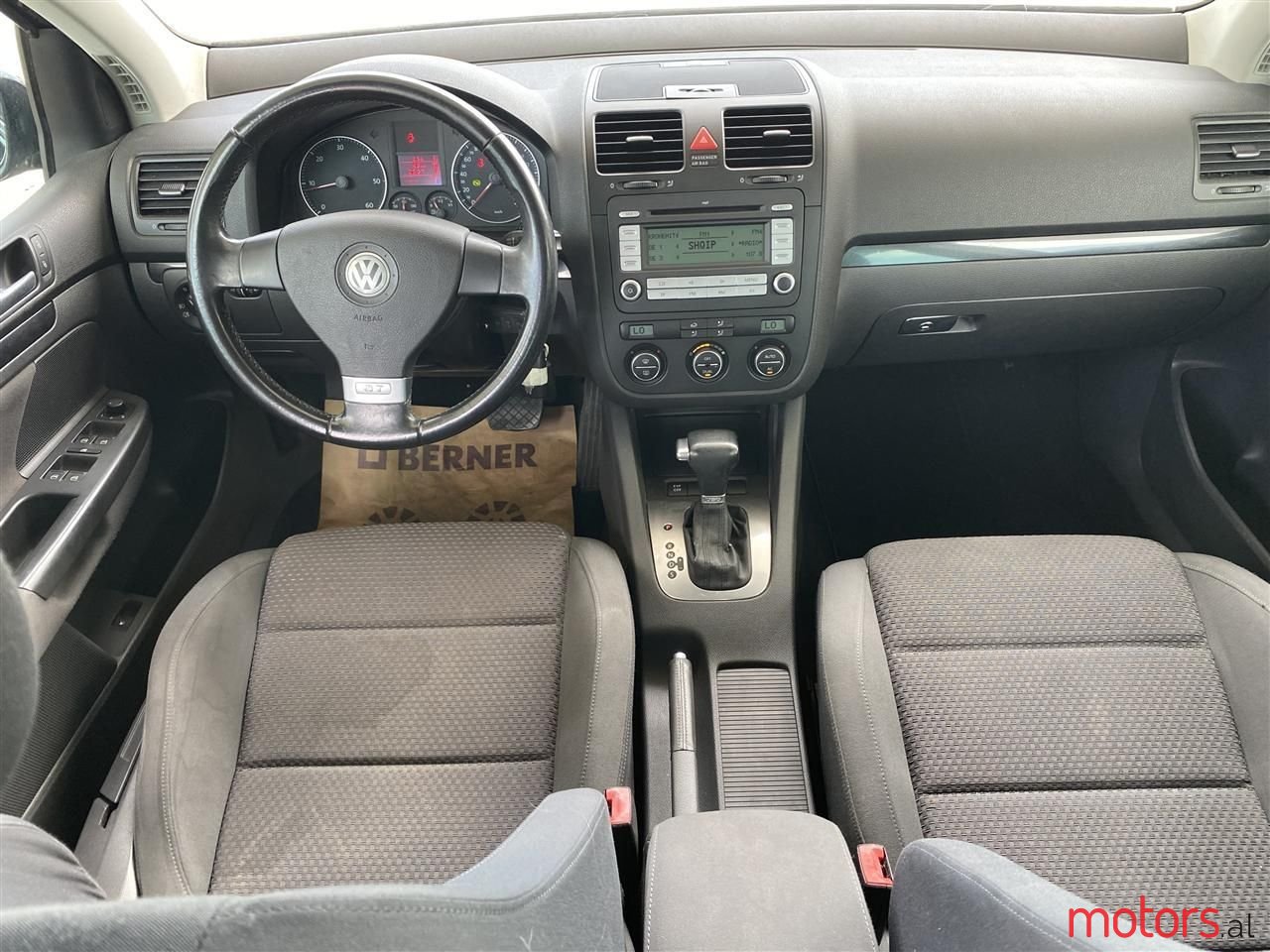 2007' Volkswagen Golf photo #5