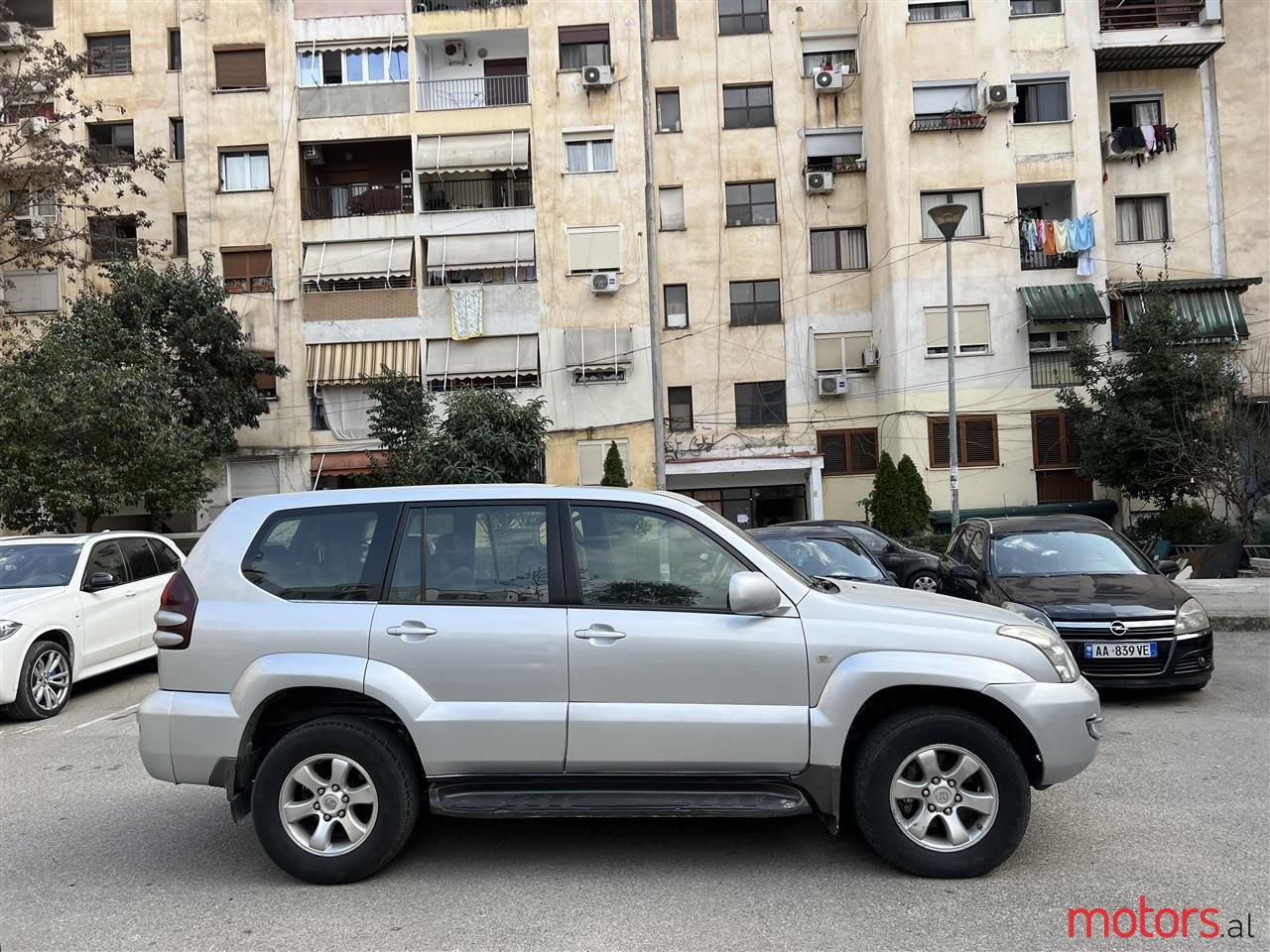 2004' Toyota Land Crusier photo #2