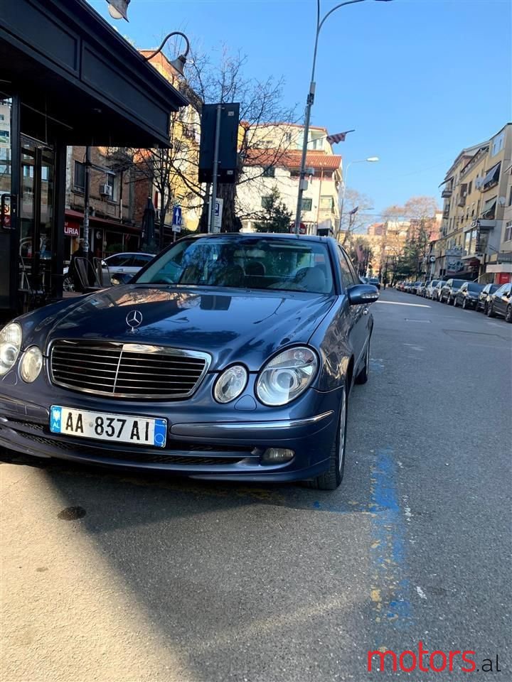 2007' Mercedes-Benz E 220 photo #1